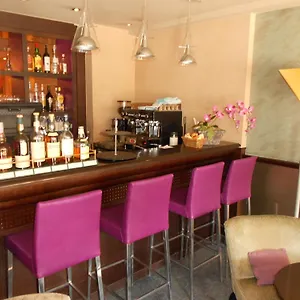 Otel Piemont ****