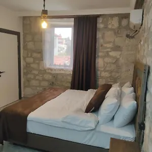 Otel Chakra Vourla 