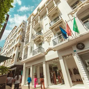 Otel Carlton ***