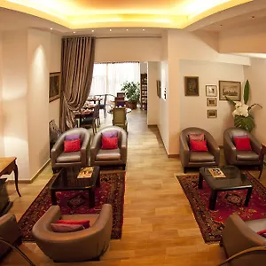 Louvre Piemont Otel