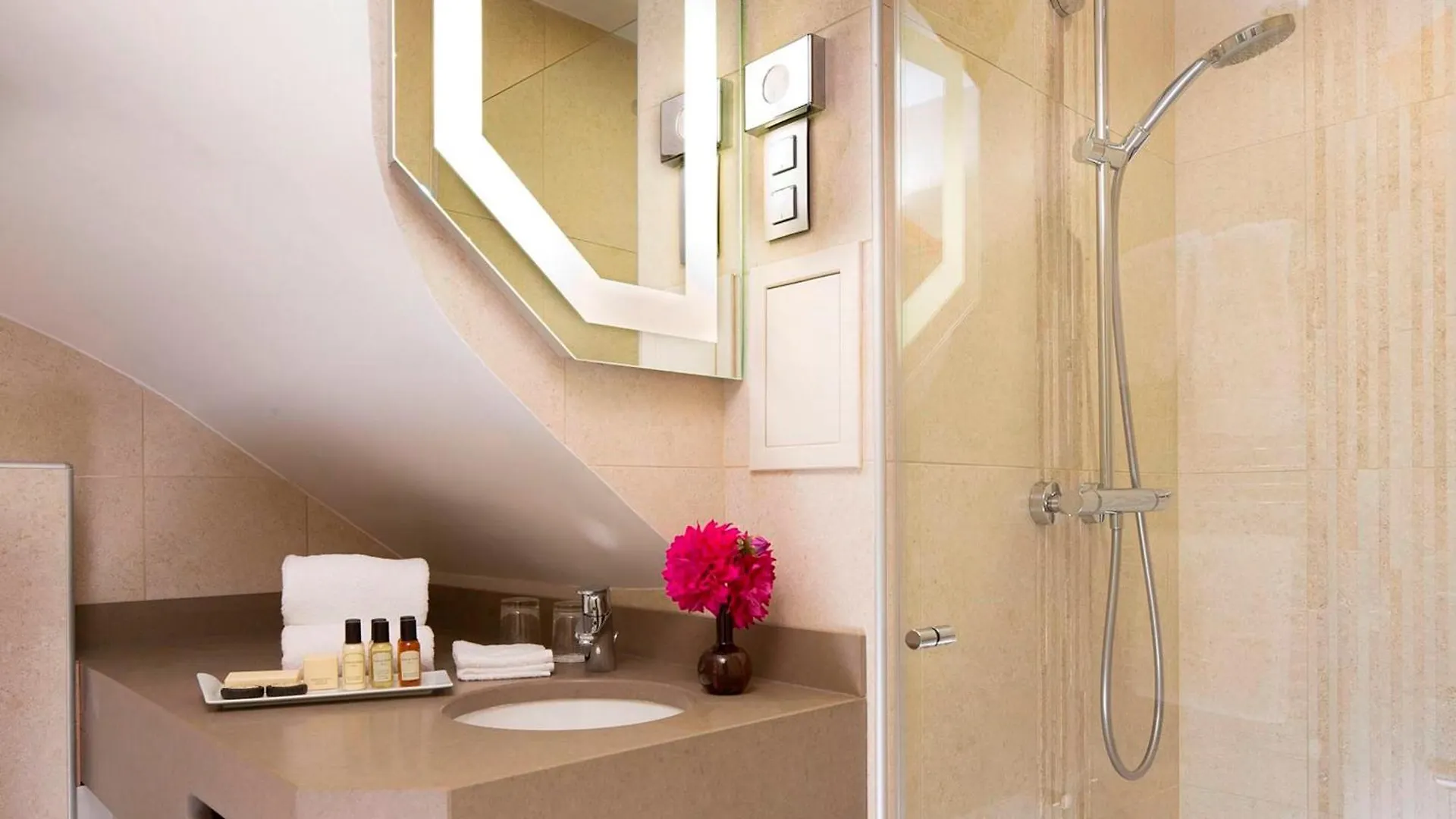 Hotel Le Relais Des Halles Paris