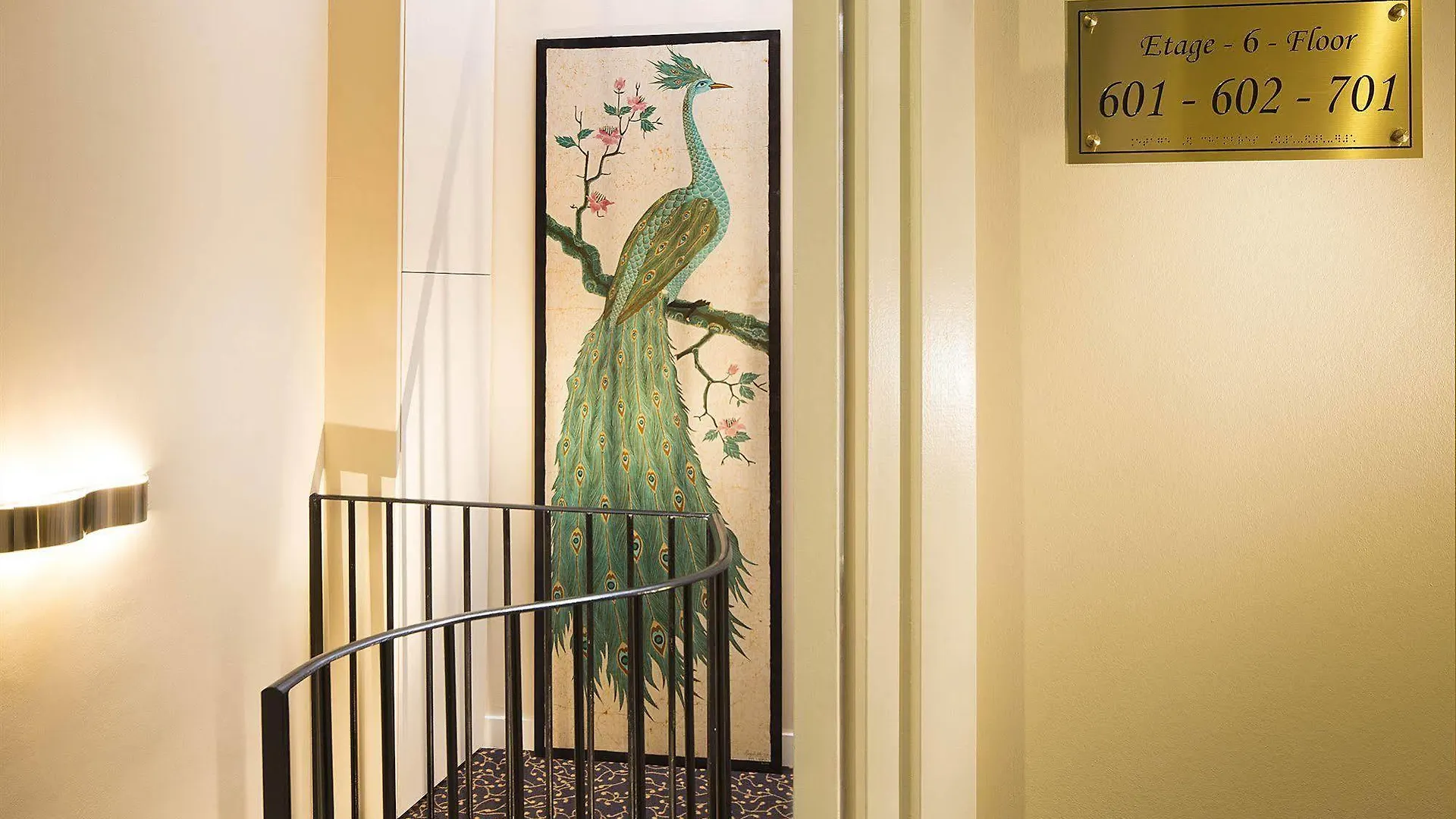 Hotel Le Relais Des Halles Paris 4*,